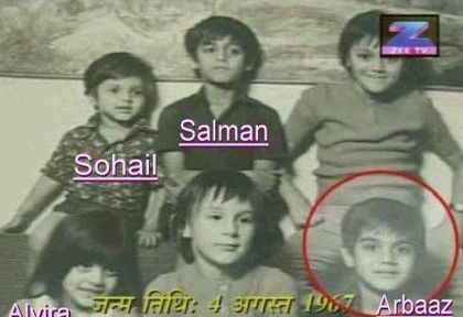 F13 - SALMAN KHAN WITH FAMILY