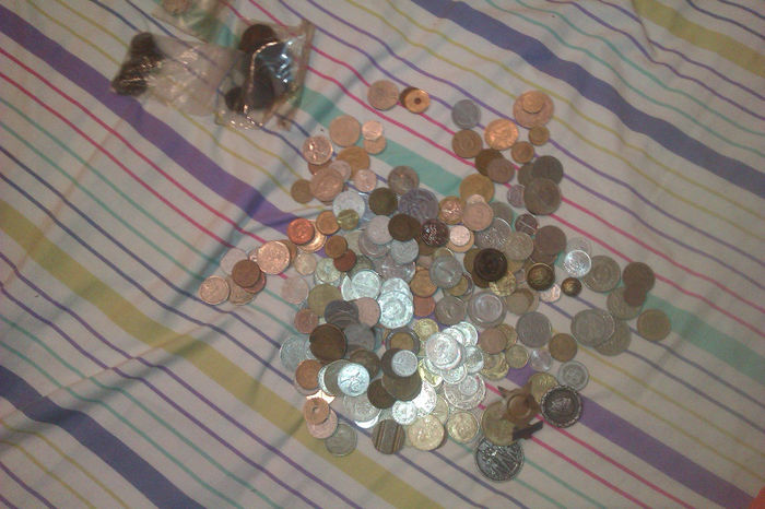 1880-2003; inca 150 monezi nici o dublura
