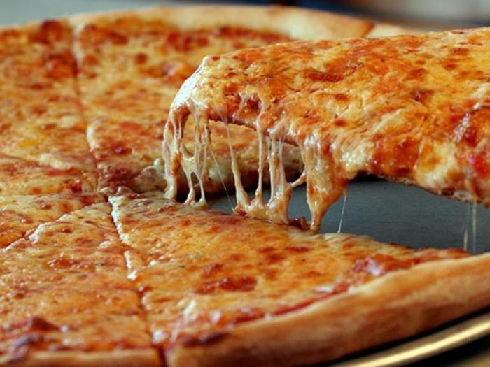 23 - ALAGE-TI O POZA LIBERA CU PIZZA DELICIOASA CARE ITI PLACE SI ITI PUN NUMELE LA POZA-YUMY