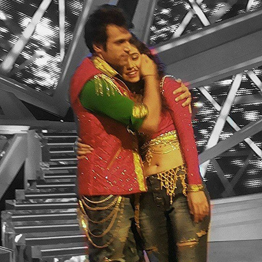 1374817_442518852542652_1603518062_n - 2-Arjun si Purvi Nach Balye 6