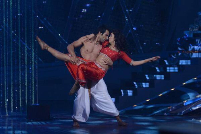 1458459_433781730083031_786815446_n - 2-Arjun si Purvi Nach Balye 6