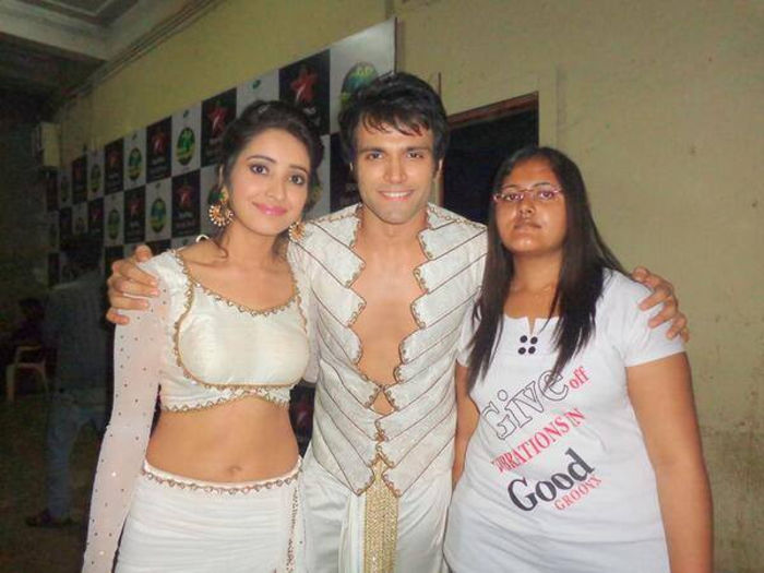 264474_1403193239929815_1340125324_n - 2-Arjun si Purvi Nach Balye 6