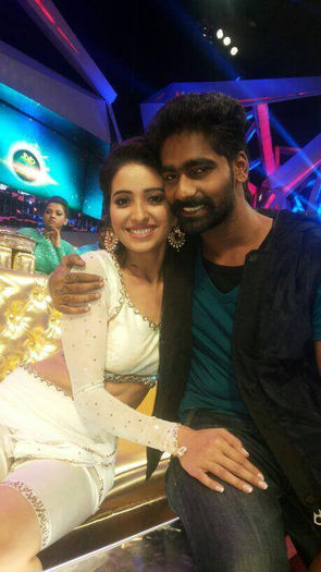 1546459_1403192949929844_120730899_n