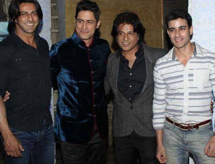 1504073_232289026943871_945810894_n - Gautam Rode