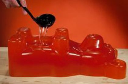 88772672 - Cel mai mare gummy bear