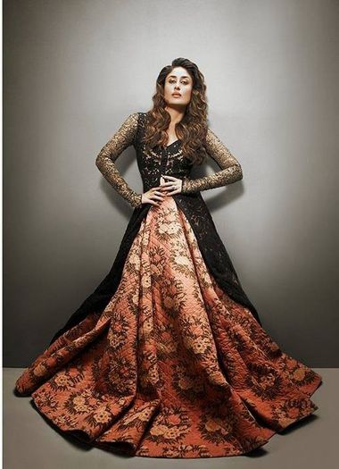 7745_416364775133464_936979508_n - Kareena Kapoor