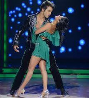 1545561_399068860229226_1947635194_n - 2-Asha Negi si Rithvik Dahajan