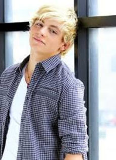 nu este adevarat ma ai pe mine.Si nu esti sg.Te iubesc ca un nebun