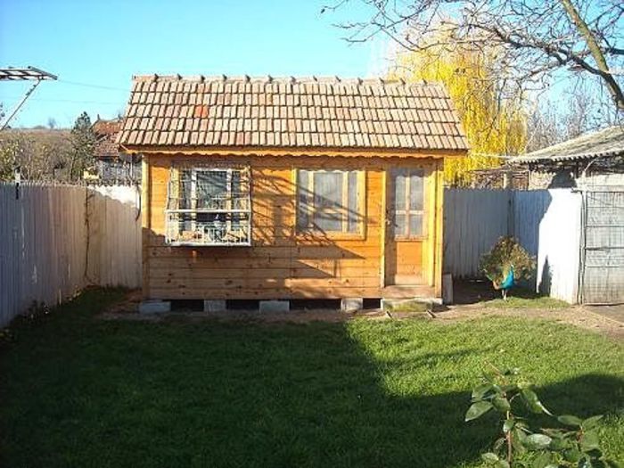 voliera-1-decembrie.JPG - voliere