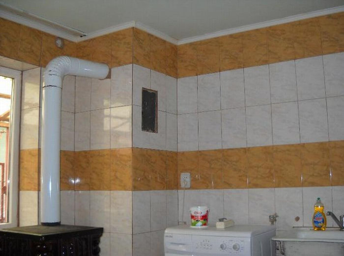 faianta pe peretii cu