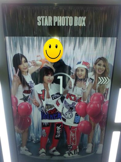 hologram concert - 2NE1 11