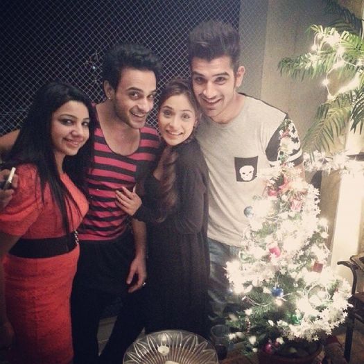1 - sara khan25