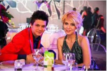 Dar Sara si Crsti sunt tristi si singuri .Sincera sa fiu mi-e mila de ei