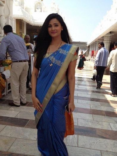 DAISY39 - DAISY SHAH
