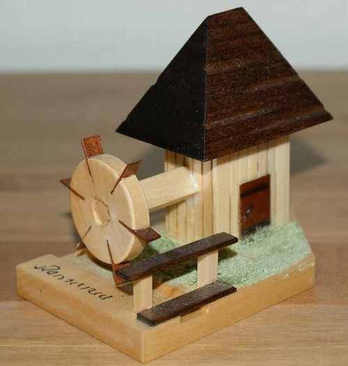 moara-din-lemn-in-miniatura-963-4