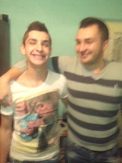 1503496_572704309481296_1110229063_n