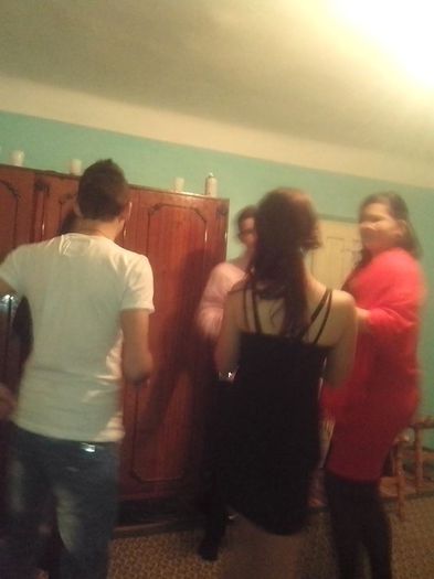 1533437_572704762814584_1954210745_n