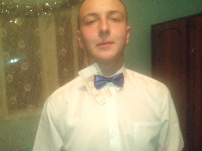 1533465_572704042814656_965940054_n