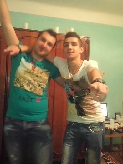 1552795_572706386147755_1294604077_n