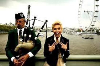 Sore-Different ghicit de  MyungHee - Ghiceste melodiile