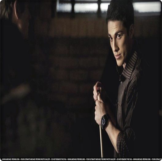 #► *bea si se uita la cer;;stand tot pe scari* ;;)