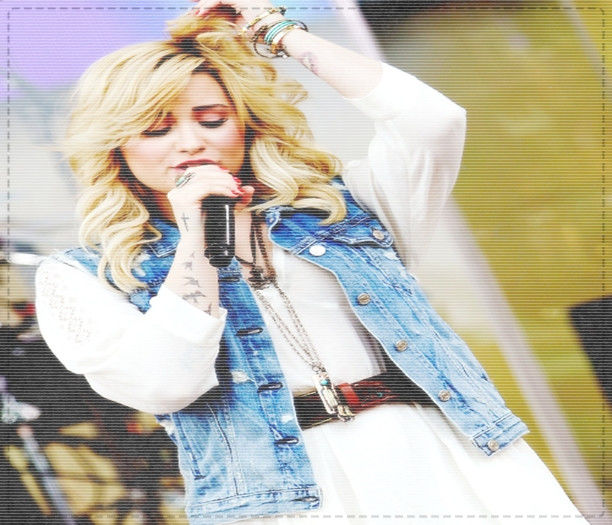 PrafMagicx3 - E frumoasa , puternica , talentata , adorabila . O iubesc pentru ca exista . - lots of reasons - why we love DEMI