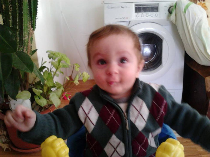 1011098_1440749872827529_1479470303_n - un bebe mic -2013