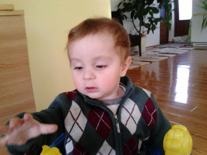 1546261_1440750552827461_312507144_n - un bebe mic -2013