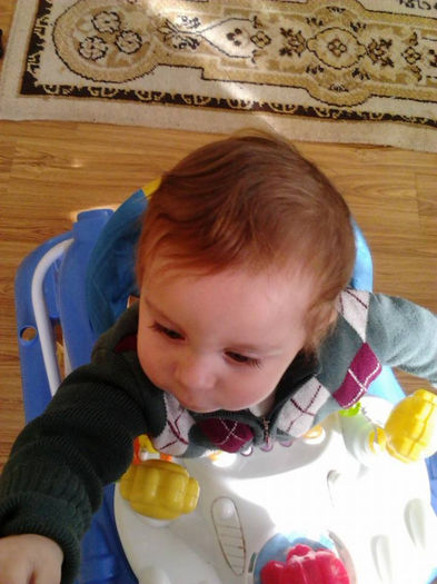 1551778_1440750272827489_2131173969_n - un bebe mic -2013