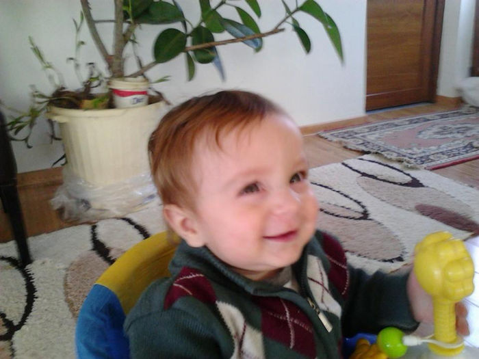 1604381_1440749609494222_725849629_n - un bebe mic -2013