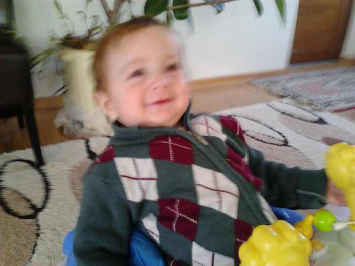 1618503_1440749732827543_637726080_n - un bebe mic -2013