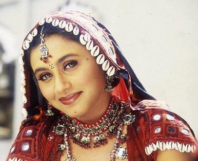 RANI MUKHERJEE-ELIMINATA - ELIMINA MIREASA INDIANA VEDETA