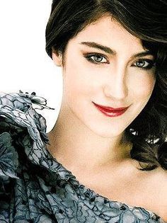 12 - Hazal Kaya