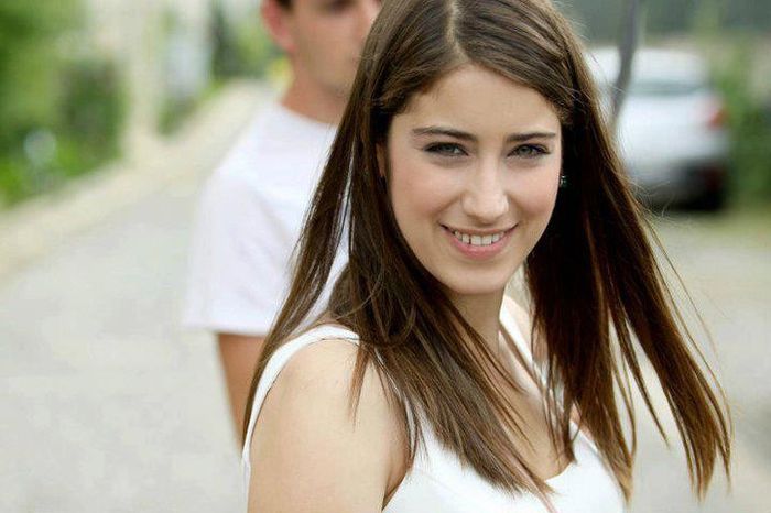 28 - Hazal Kaya