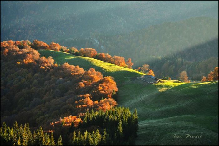 Stana-Haulestenilor-la-apus - Natura si atat