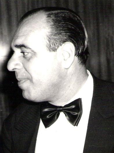 Inginer Dan Calin (1926-1989); Fost director general al Trustului de Lucrari Speciale din Bucuresti. Fotografie din 1973.
