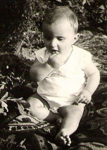 Cristian Zainescu, primele fotografii; Bucuresti, 1949.
