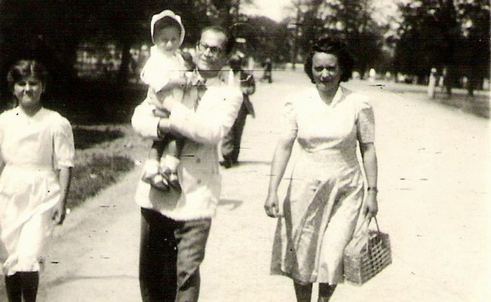 Cu bona si cu parintii in Bucuresti, 1950