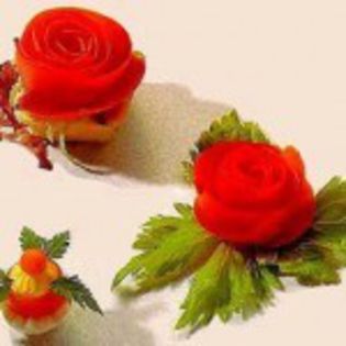 624-150x150 - Idei de aranjare a platourilor pentru mese festive