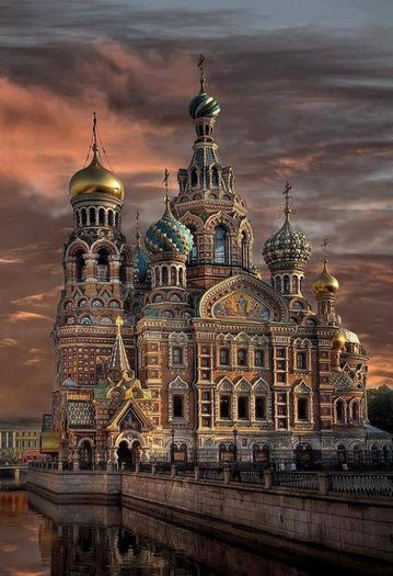 1017465_212673408884386_1487749288_n - Biserica Mantuitorului  Sankt Petersburg