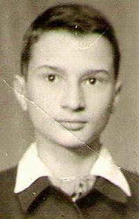 Cristian Zainescu, scrimer debutant, 1963; Fotografie de pe legitimatia de scrima, C.S. Universitatea Bucuresti, 1963
