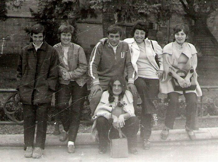 Cluj, fotografie intre fete, 1971; Octombrie 1971
