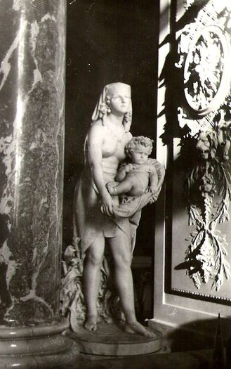 Amnesis cu Moise; Sculptura de F. Barzag (1874) la Castelul Zamec (Polonia)
