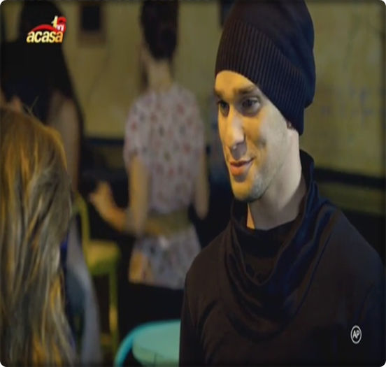 Ce şantaj. :)) [ râde. ] #andrei.