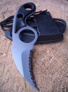 Herbertz Neck Knife - 165 de lei