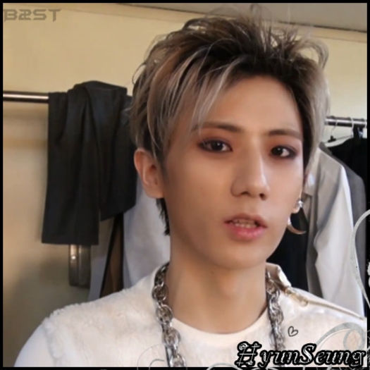 [(:] ..Hoo. :| ..Glumeam. =)) ..Luhanee~ şi tu ai făcut`o? :-? ..:>.. - ix __ Episodul 048 __ xi