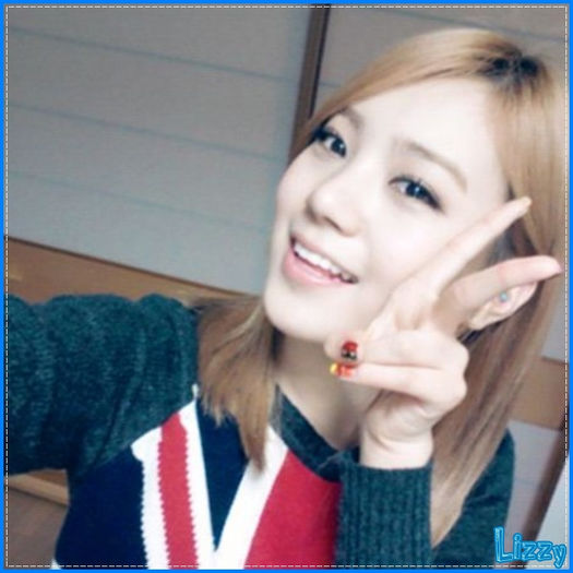 ↘. Hei.. cine mai are idei.. ca sa-l poreclim pe Jong in alt fel? :>..:))