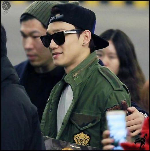 140111 Chen @ Beijing Airport and Incheon Airport.01