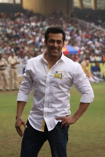 C9 - SALMAN KHAN Celebrity Cricket League CCL