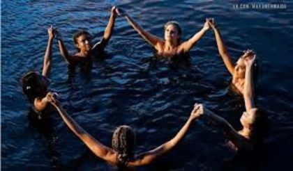 Traditia lor pe "Luna Plina"